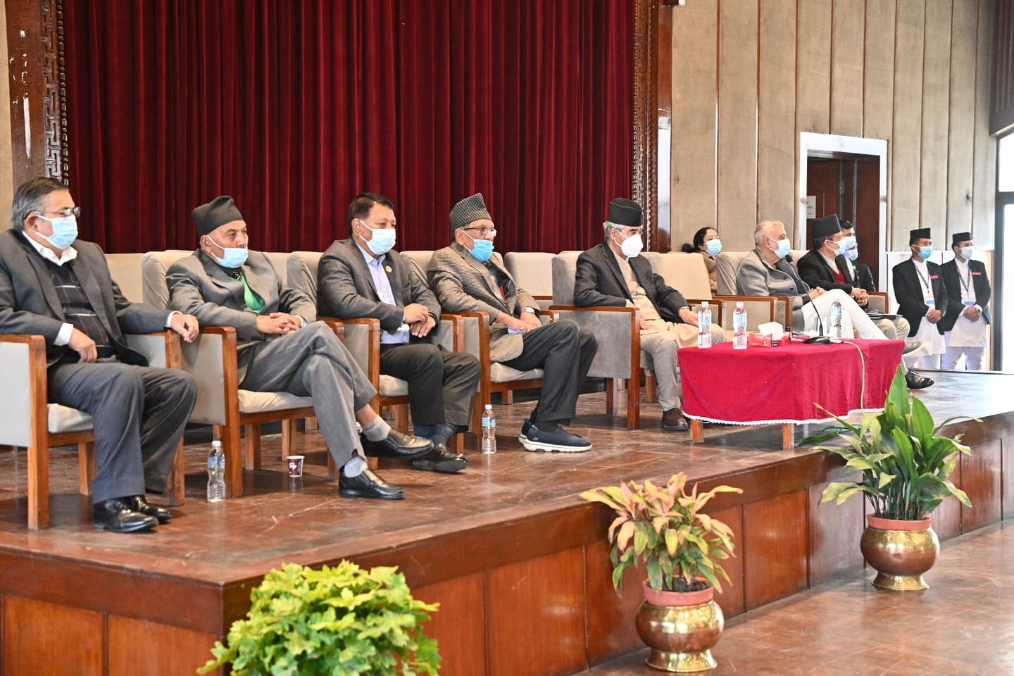 दलको बैठकमा एमसीसीबारे रामशरणको ९ बुँदे ब्रिफिङ (सूचीसहित)